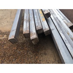 Квадрат стальной гк 32 мм ст40Х ГОСТ 2591-2006