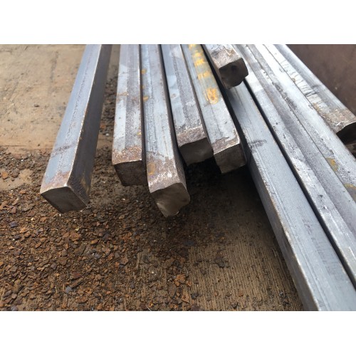 Квадрат стальной гк 30 мм ст40Х ГОСТ 2591-2006